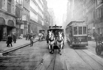 horse drawn cart in new york city