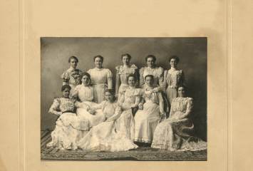 Young Women from Patricia Proctor MacFarland Papers 