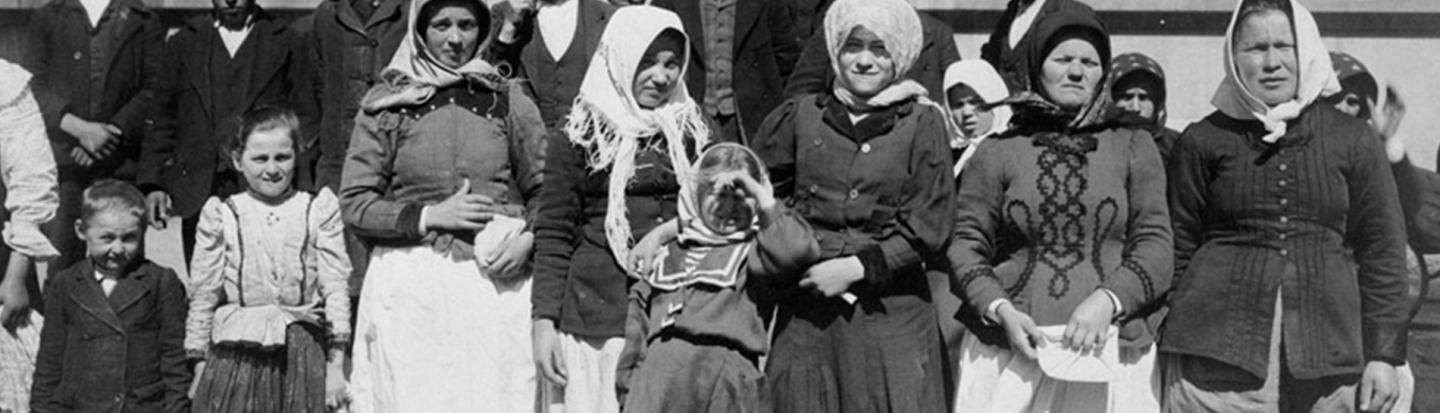 group of immigrants men women and children