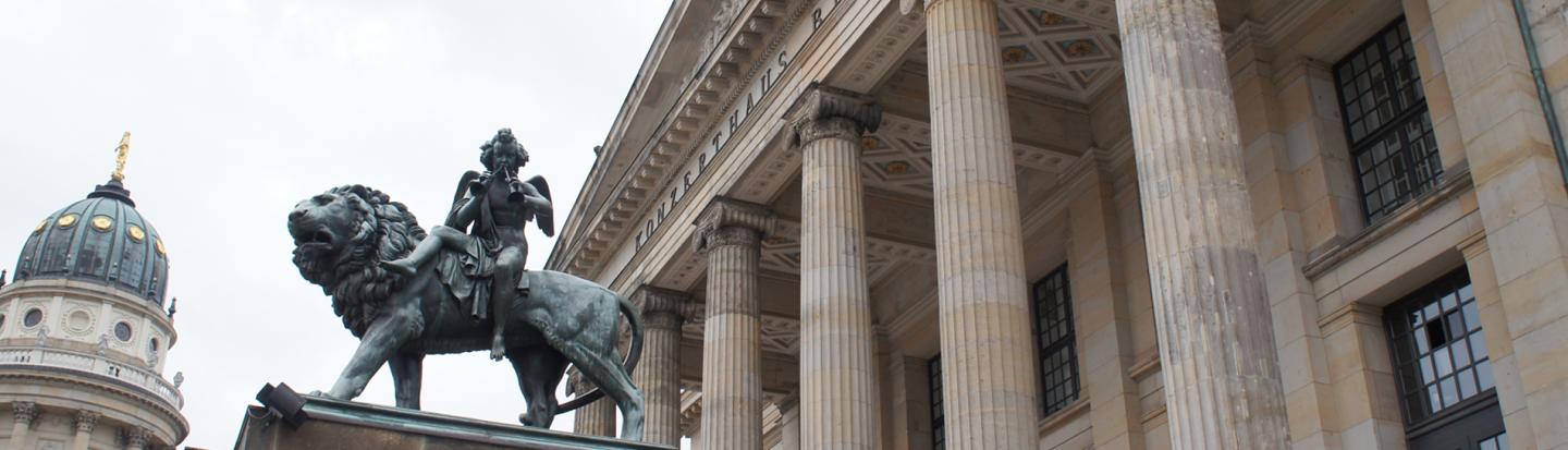 event-neoclassical-berlin-4-2023.jpg building in Berlin
