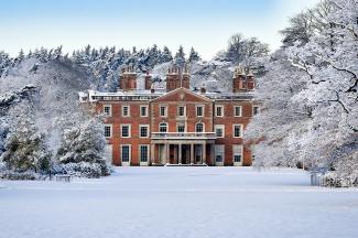 ht-events-english-country-christmas-weston-park.jpeg Weston Park in the snow