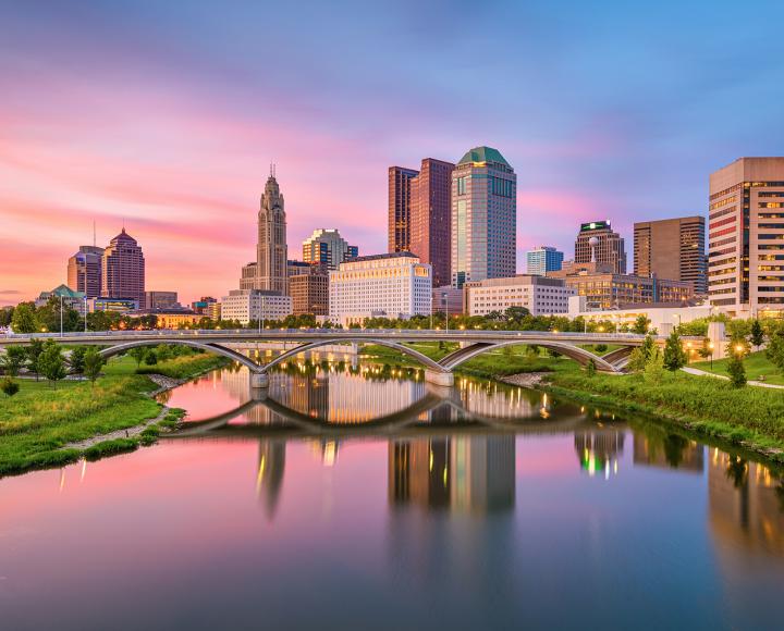 Columbus, Ohio, USA skyline on the river at dusk