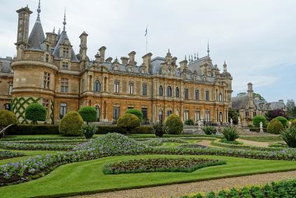 Waddesdon Manor by Daderot