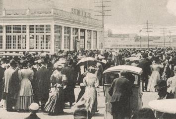 people on the boardwalk in Atlantic City, New Jersey